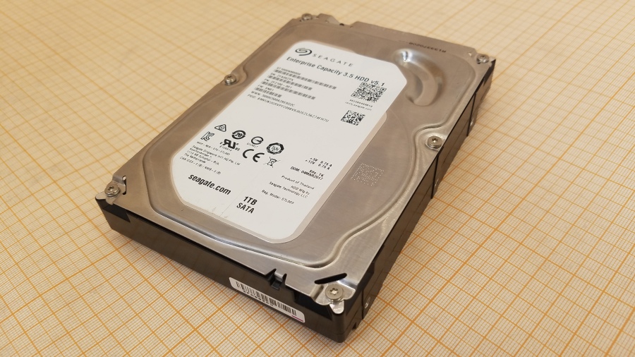 172-066-001 HDD 3.5" SATA SEAGATE ST1000NM0008 #1
