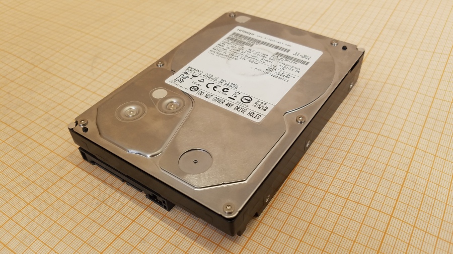 172-071-002 HDD 3.5" SATA HITACHI HUA722010CLA330 #1