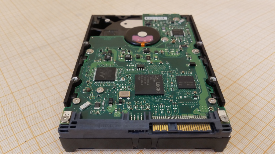 165-093-001 HDD 3.5" SAS IBM 39R7344 #4