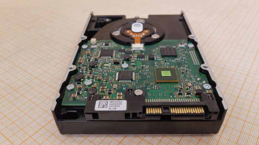 165-094-001 HDD 3.5" SAS IBM 43X0805 #4