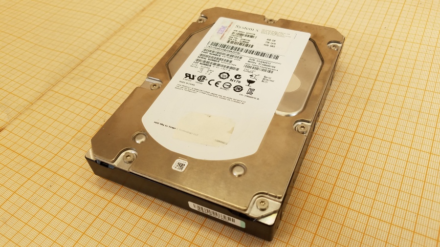 165-099-001 HDD 3.5" SATA IBM 44W2240 #1