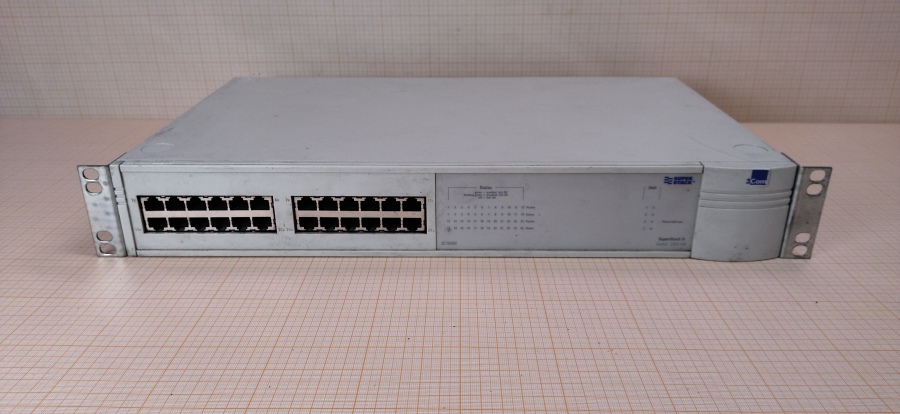 173-107-002 Коммутатор управляемый 3COM SuperStack 2 3300XM 24 Port 3C16985B #1