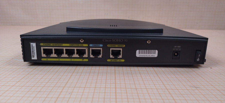 043-011-001 Маршрутизатор CISCO SOHO 91 #4