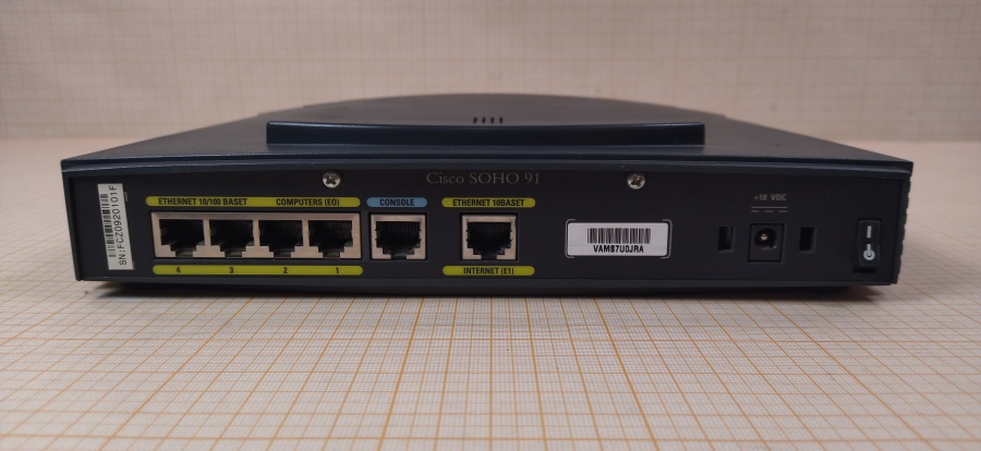 043-011-003 Маршрутизатор CISCO SOHO 91 #4