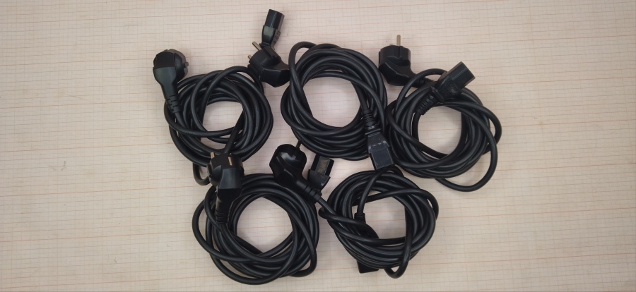 189-015-001 Кабель питания CEE7/7  CEE7/7 - IEC-C13 #1