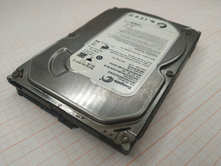 165-264-001 HDD 3.5" SATA SEAGATE ST3160318AS #1
