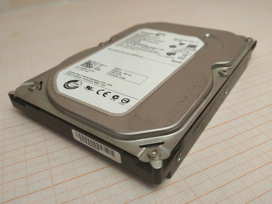 173-154-001 HDD 3.5" SATA SEAGATE ST3250318AS #1