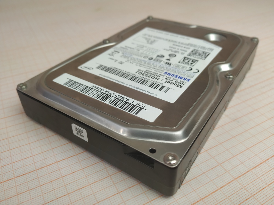 130-029-001 HDD 3.5" SATA SAMSUNG HD253GJ #1