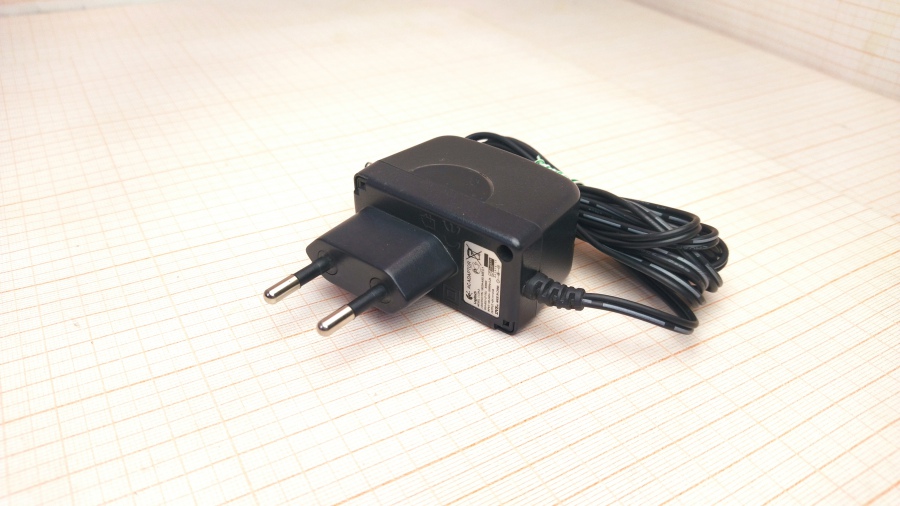 088-450-001 СЗУ для мобильных устройств Logitech L-LD4-2 #1