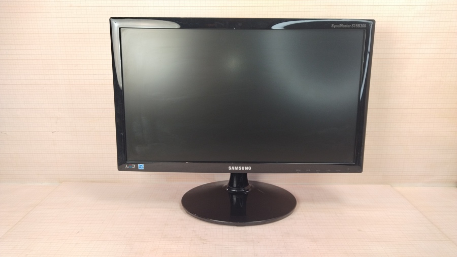 193-050-001 Монитор ЖК SAMSUNG S19B300N #1