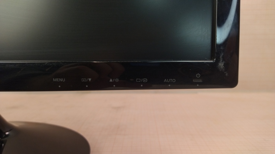 193-097-001 Монитор ЖК SAMSUNG S19B150N #3