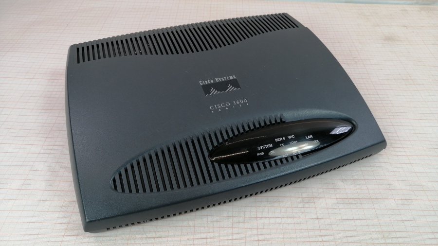 168-051-001 Маршрутизатор CISCO 1601-R #1