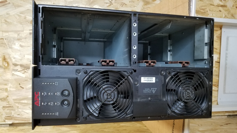194-039-003 Источник бесперебойного питания APC Smart-UPS RT 8000 VA #2