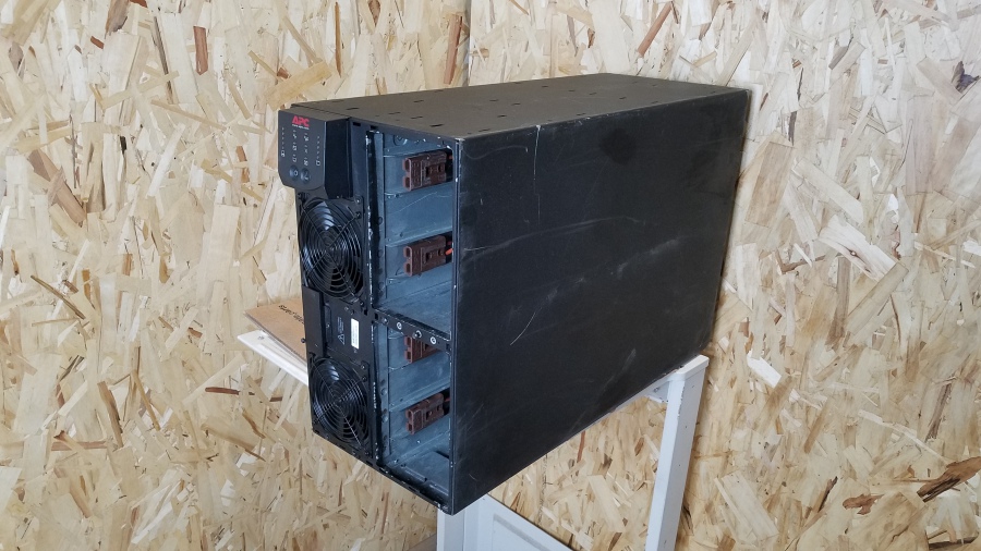 194-039-004 Источник бесперебойного питания APC Smart-UPS RT 8000 VA #1