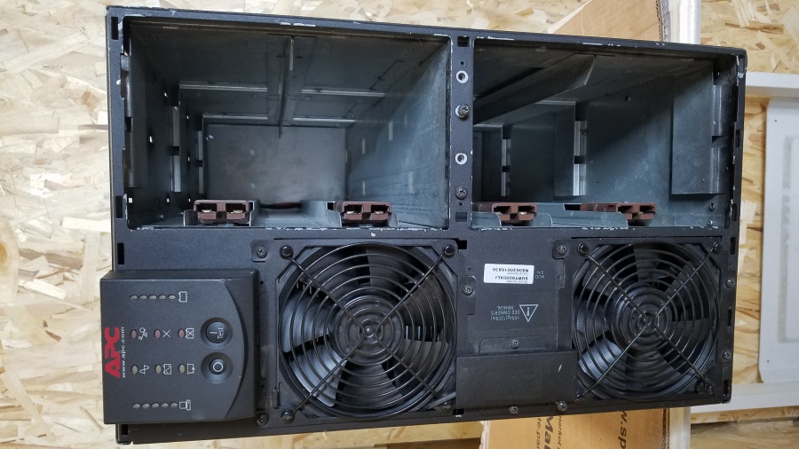 194-039-004 Источник бесперебойного питания APC Smart-UPS RT 8000 VA #2