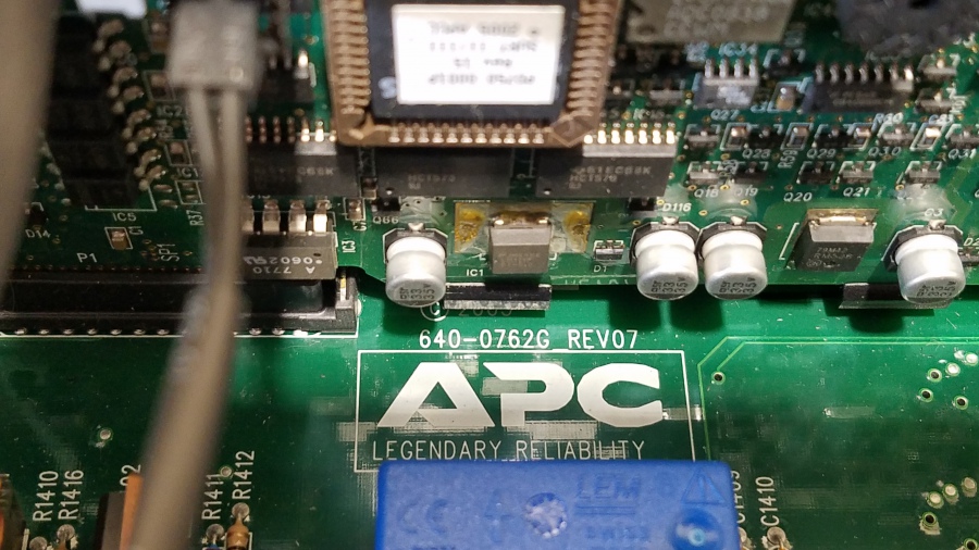 194-039-004 Источник бесперебойного питания APC Smart-UPS RT 8000 VA #11