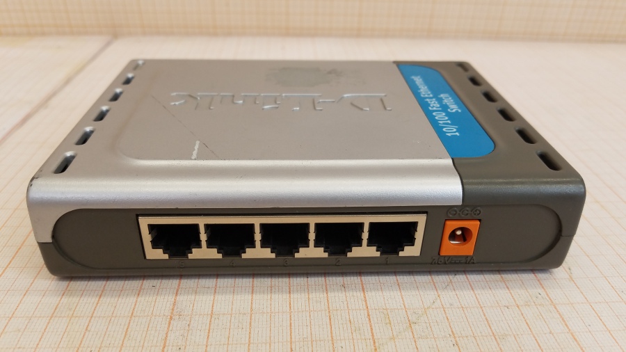 194-041-001 Коммутатор неуправляемый D-LINK DES-1005D #5