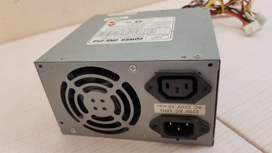 111-040-001 БП ATX v1.X  POWER ONE 250 ATX-8P4-2R #2