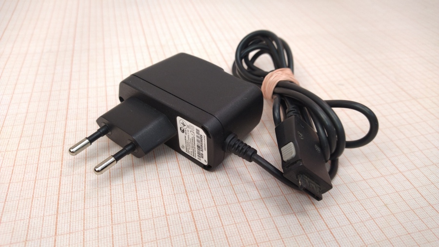 165-307-001 СЗУ для мобильных устройств Fly TS202W19 #1