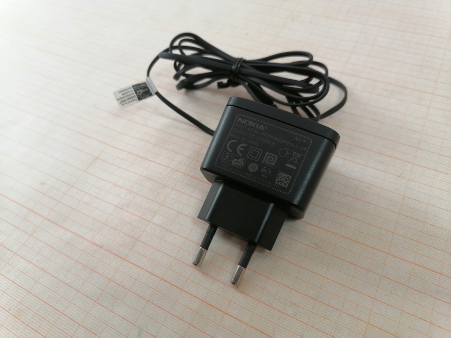 111-098-001 СЗУ для мобильных устройств NOKIA AC-3E #1
