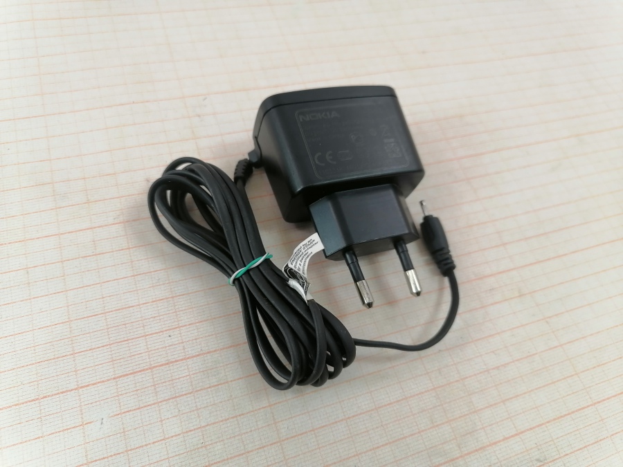 111-098-002 СЗУ для мобильных устройств NOKIA AC-3E #1
