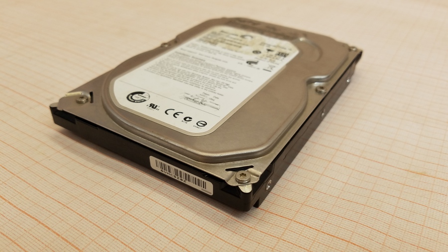 165-406-001 HDD 3.5" SATA SEAGATE Barracuda ST3320418AS #1