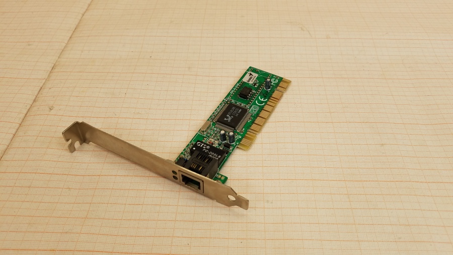 177-082-001 LAN Genius GF100TXR4 #1