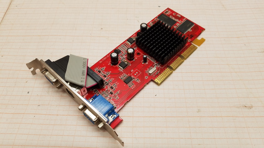 157-024-001 VGA ATi Radeon VE 7000 #1