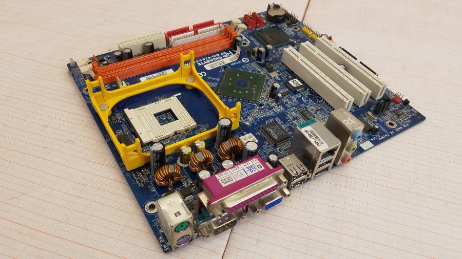 165-552-001 MB mPGA478 GIGABYTE GA-8I865GVME #1