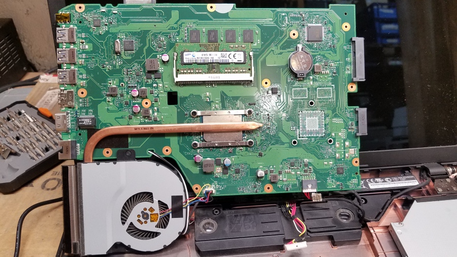 149-035-003 Ноутбук ASUS X751L #19