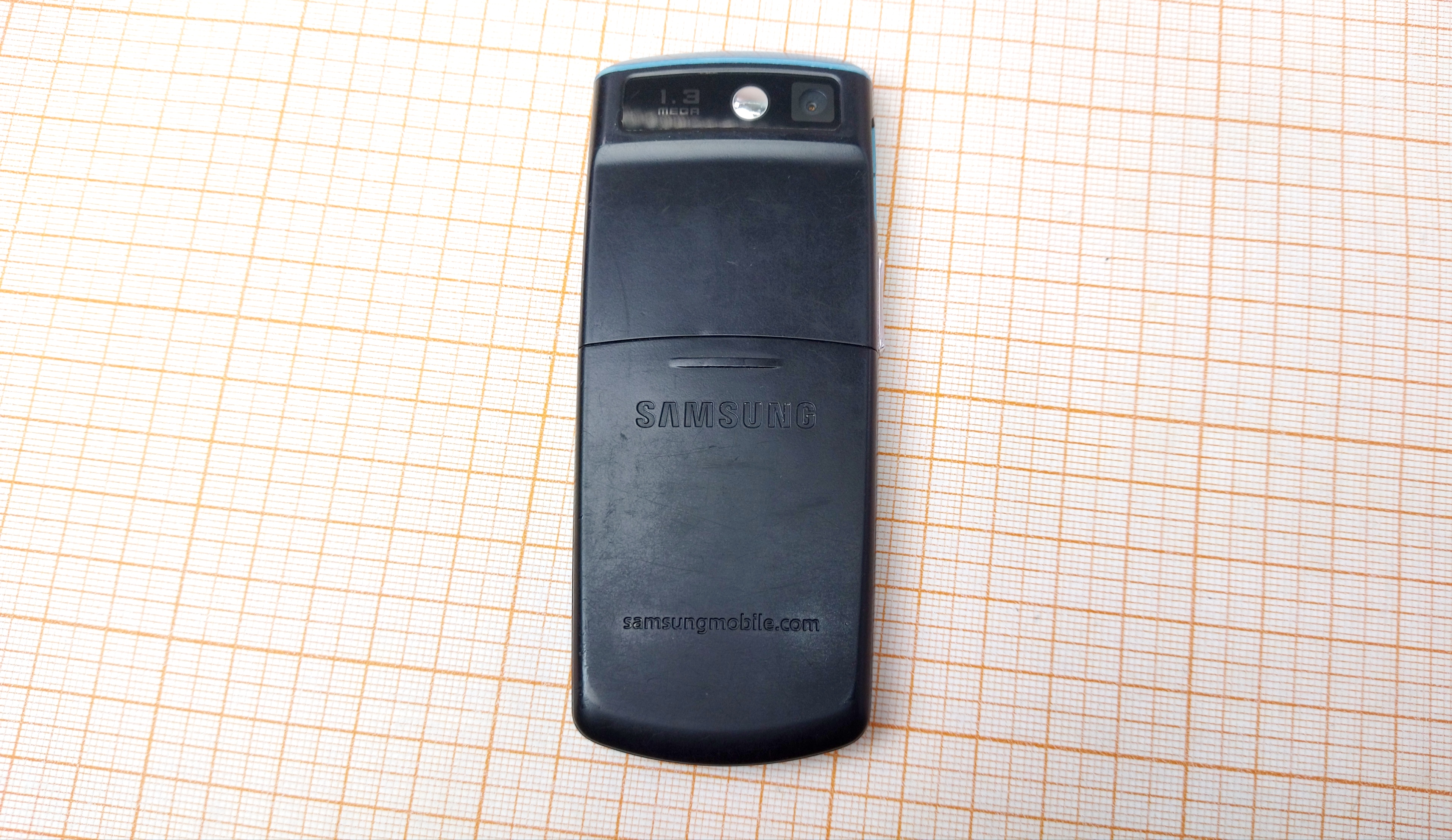 088-861-001 Мобильный телефон SAMSUNG SGH-E200