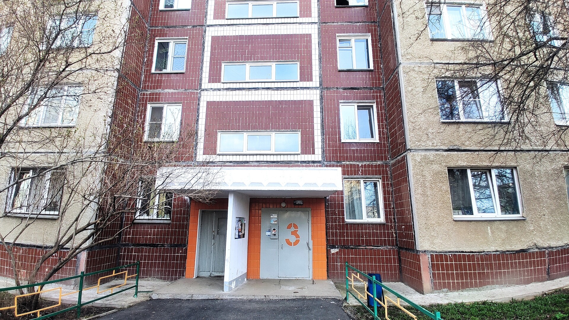1к. квартира улица Братьев Кашириных, 108А 