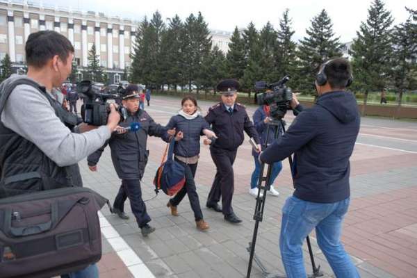 Патриоты Великого Отечества: пусти иностранца в русский лес, он его и вырубит