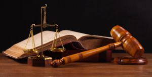Защищая честь и достоинство Защищая честь и достоинство