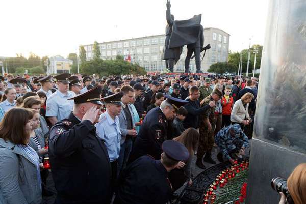 Патриоты Великого Отечества в Туле приняли участие в акции "Свеча памяти"