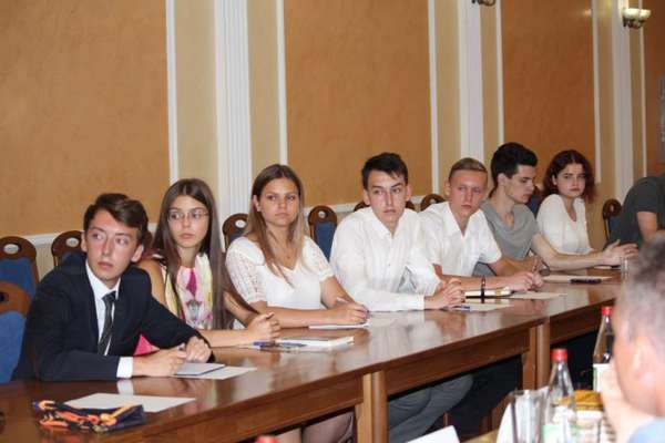 Делегация Патриотов Великого Отечества прибыла в ЛНР с гуманитарной миссией