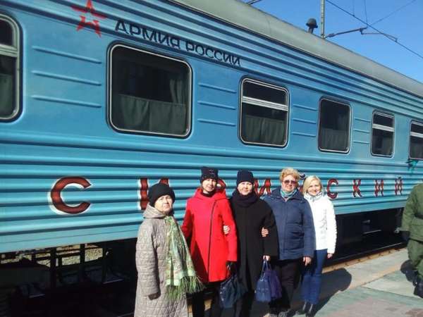 Активисты ПВО встретили эшелон "Сирийский перелом" в Новосибирске