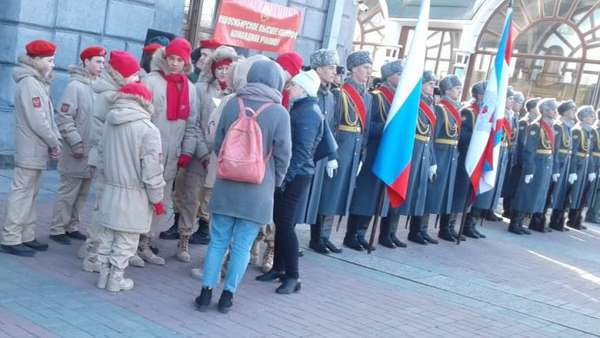 Активисты ПВО встретили эшелон "Сирийский перелом" в Новосибирске