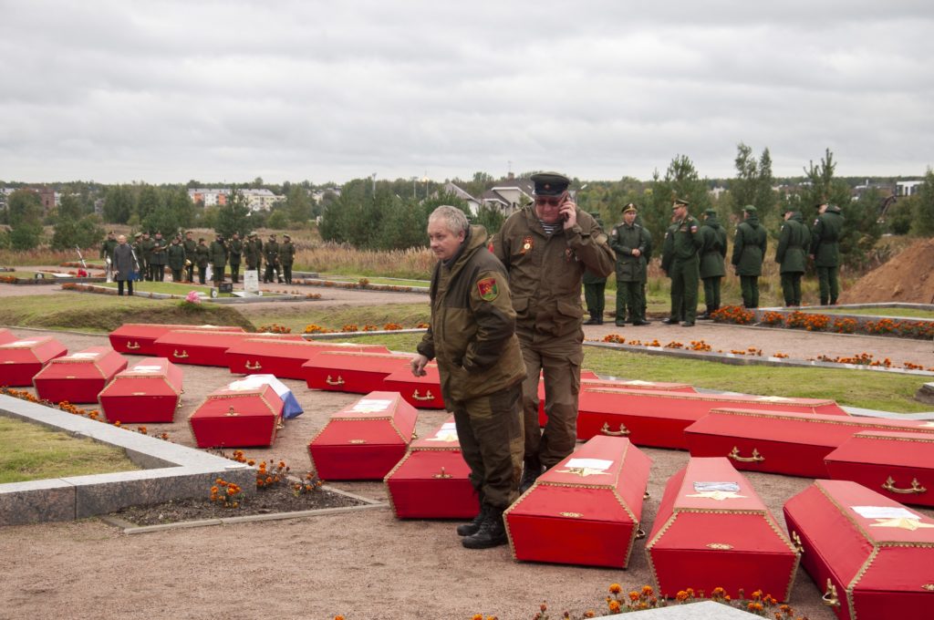 Поисковый отряд ПВО принял участие в захоронении бойцов на Невском пятачке