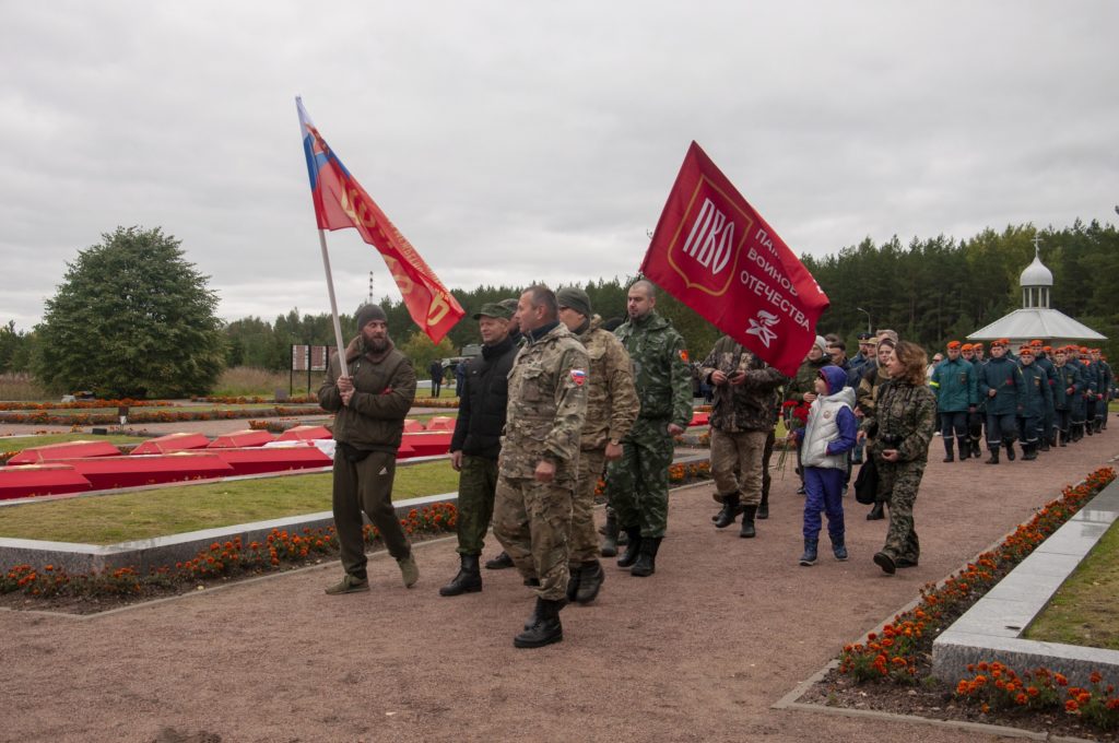 Поисковый отряд ПВО принял участие в захоронении бойцов на Невском пятачке