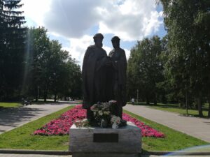 8 июля  в России отмечают День семьи, любви и верности!