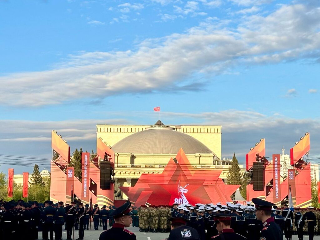 С праздником Великой Победы!