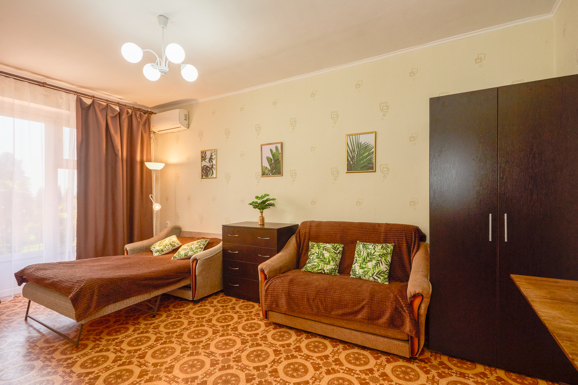 Фото Квартира у песочного пляжа в Сухуме 8