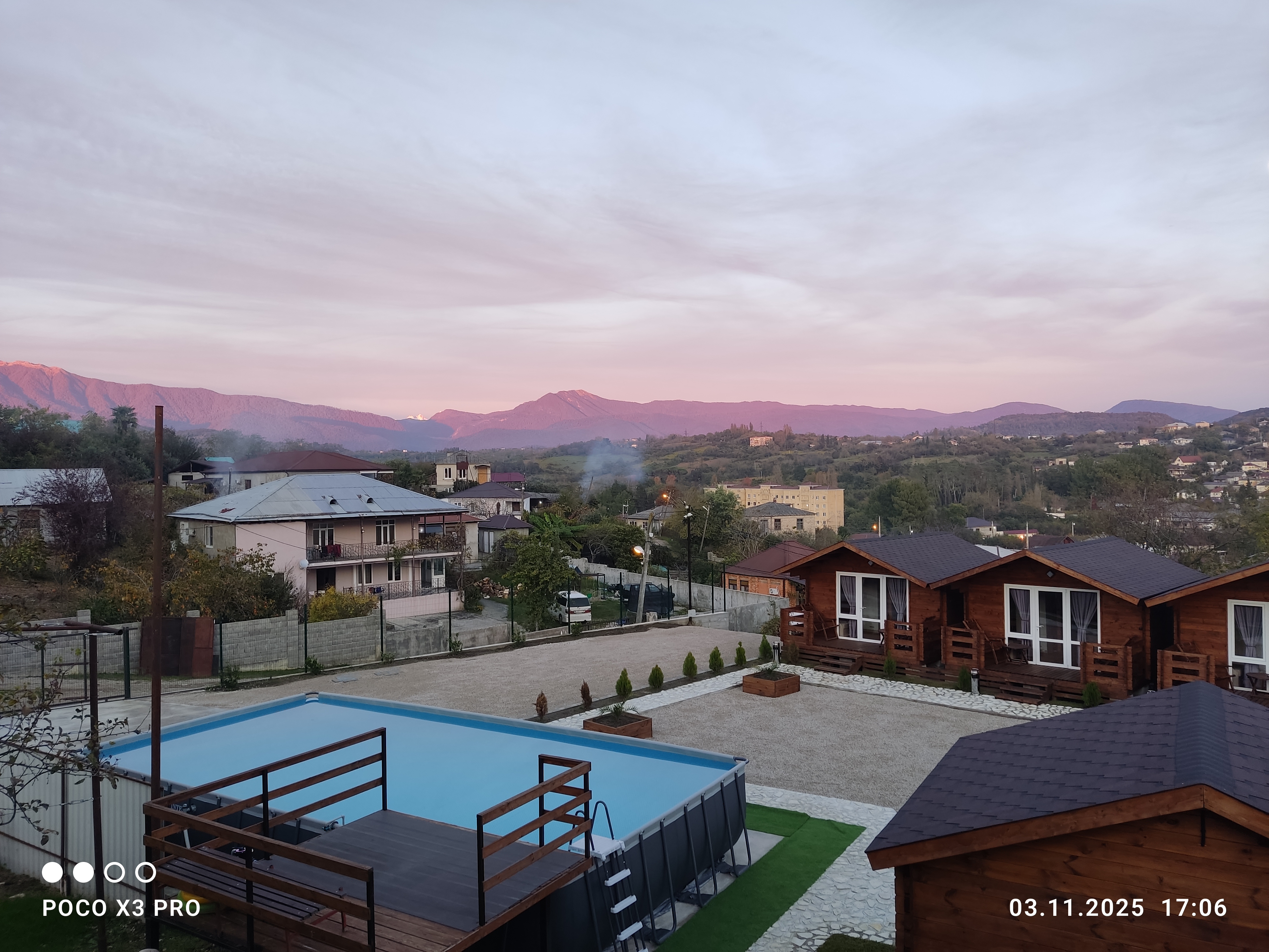 Фото Гостевой комплекс Лазурь 28