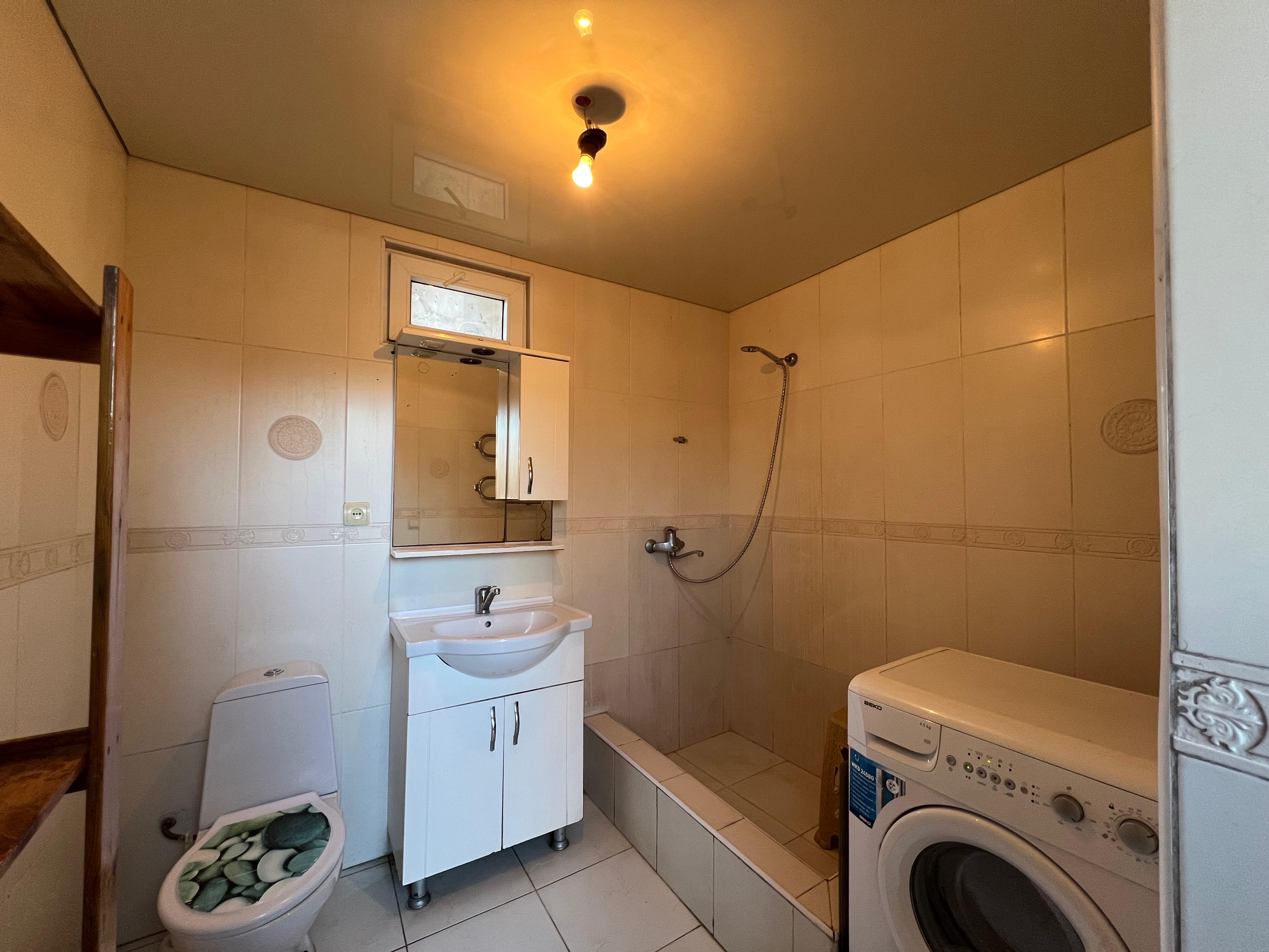 Дом Гунда, Сухум — фото 4