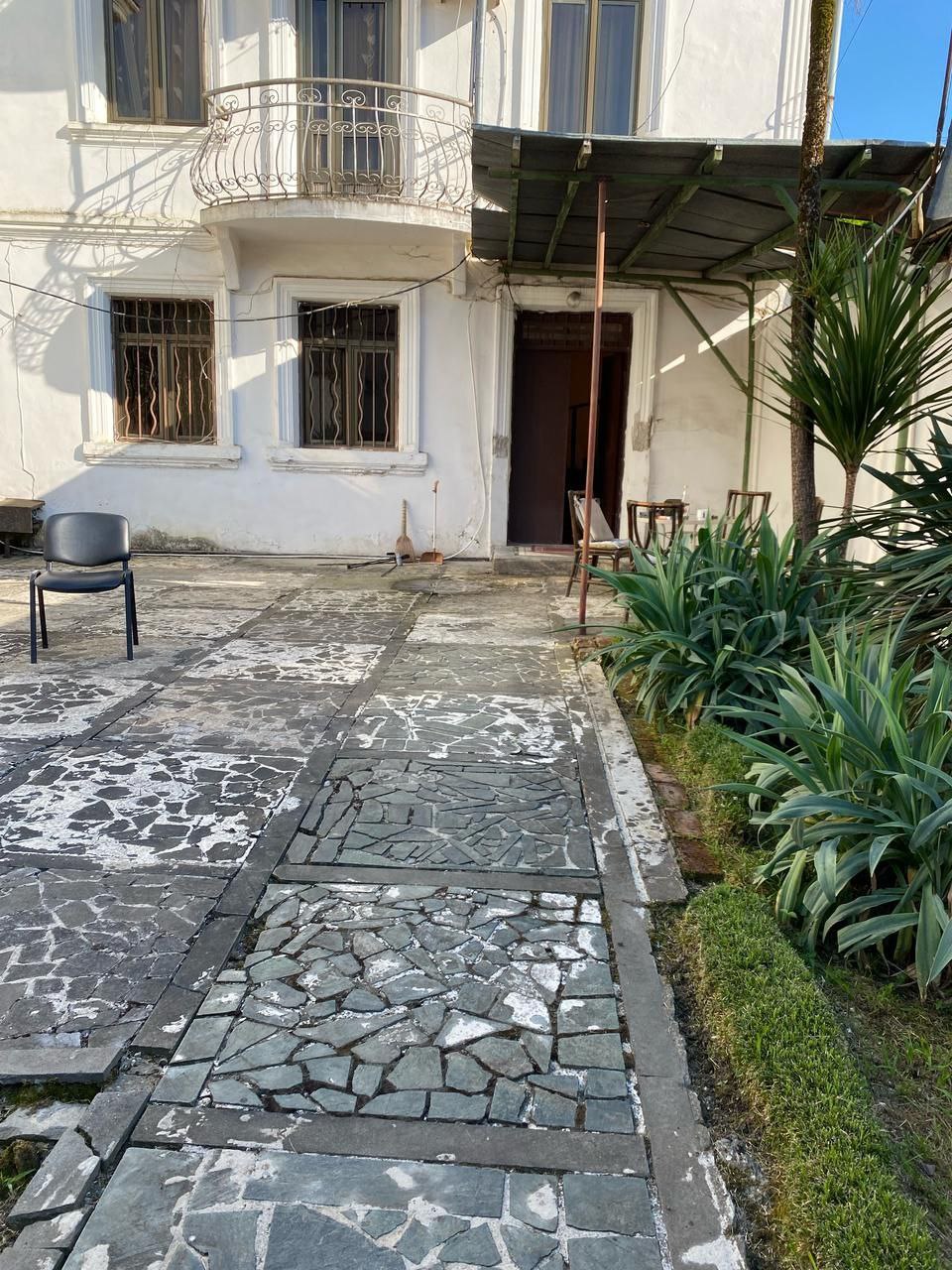 Частный дом по ул. Аиааира в г. Сухум