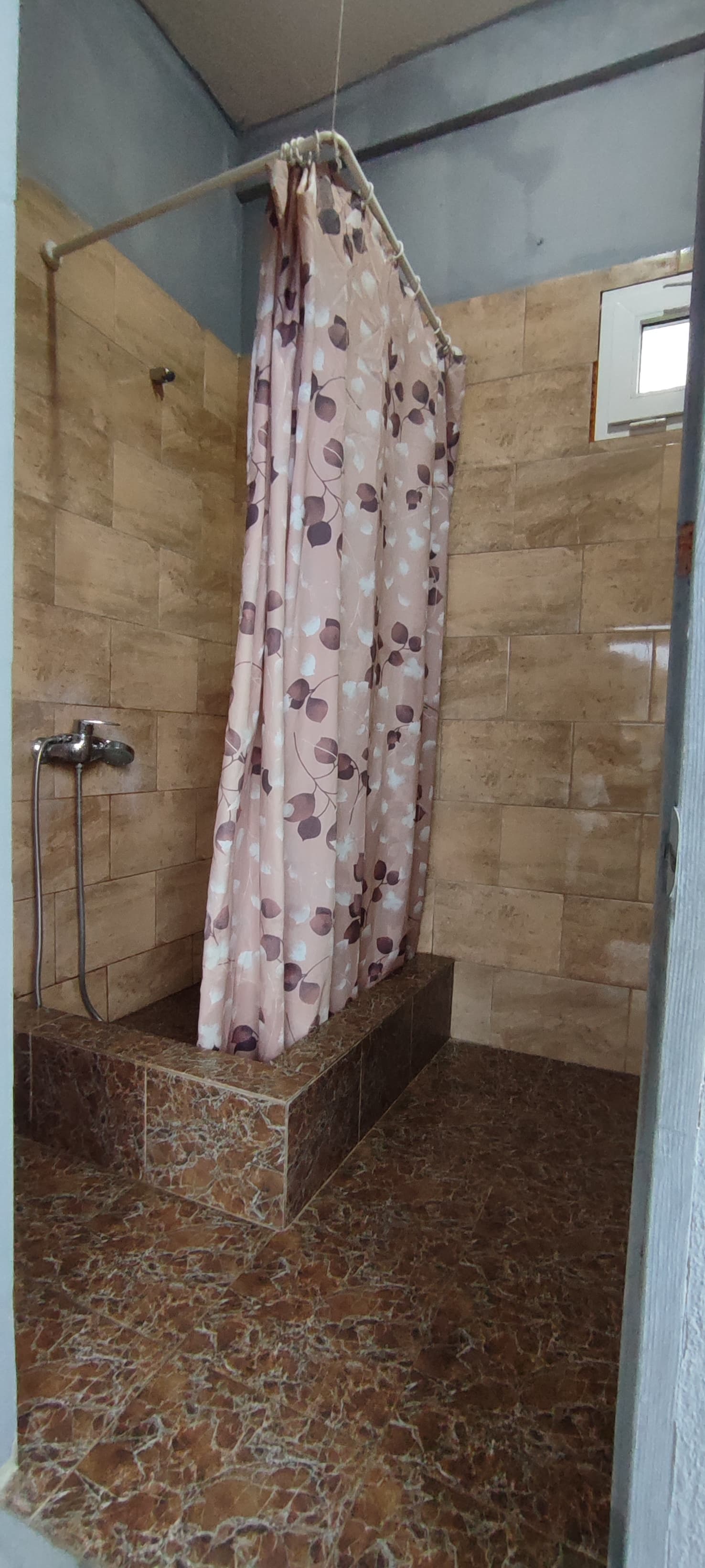 Семейный - Photo 1