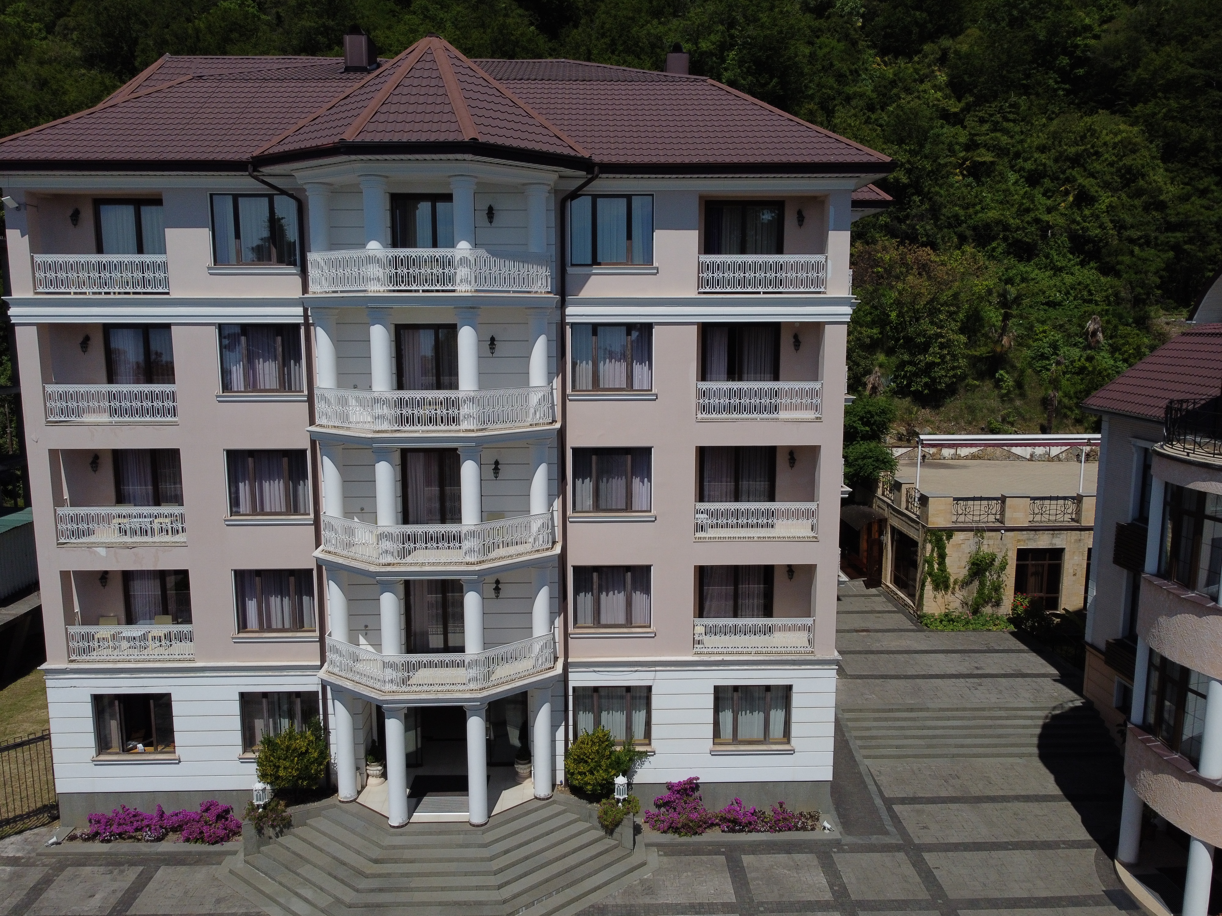 Делюкс - Photo 1