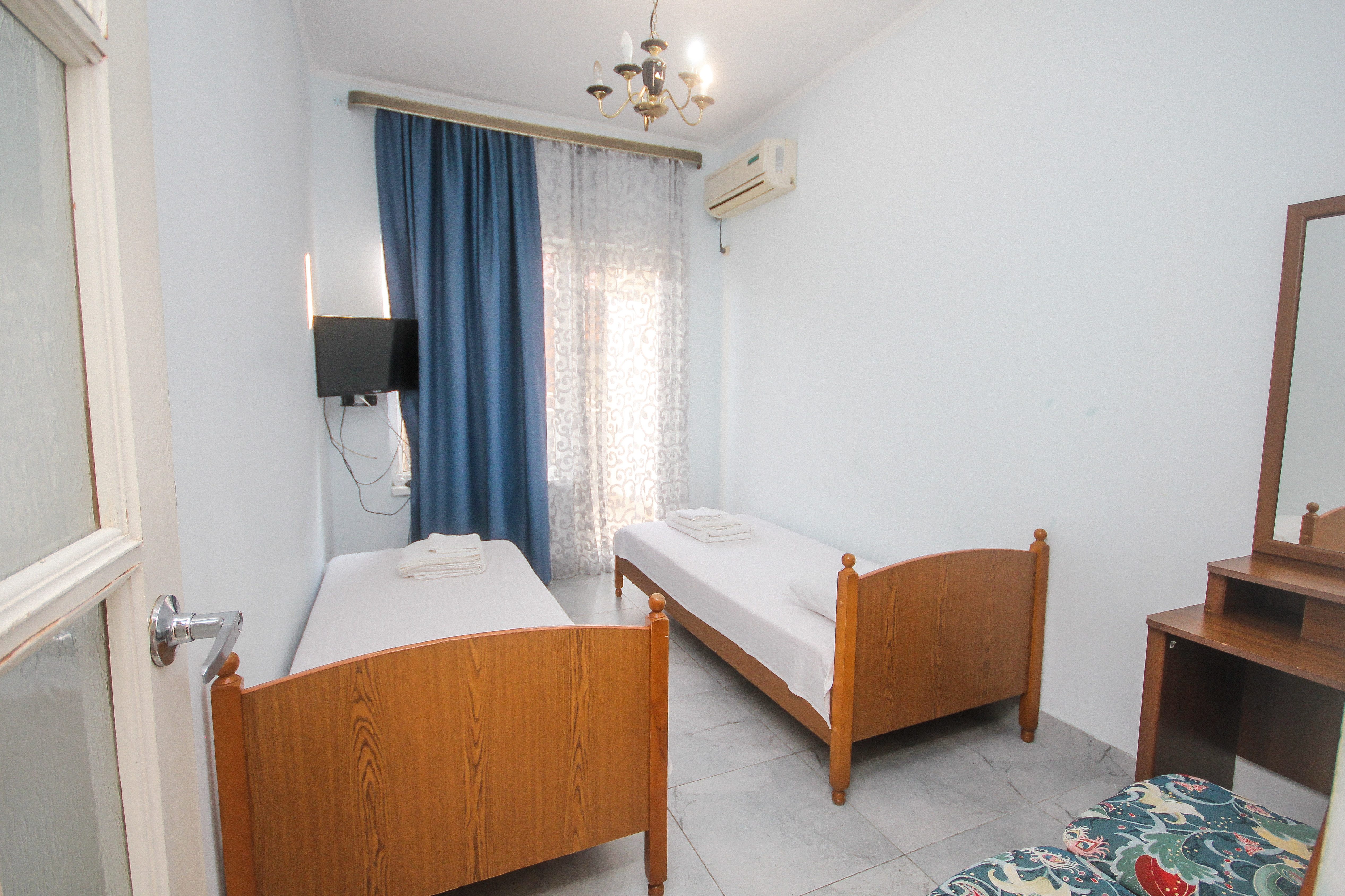 Семейный - Photo 1