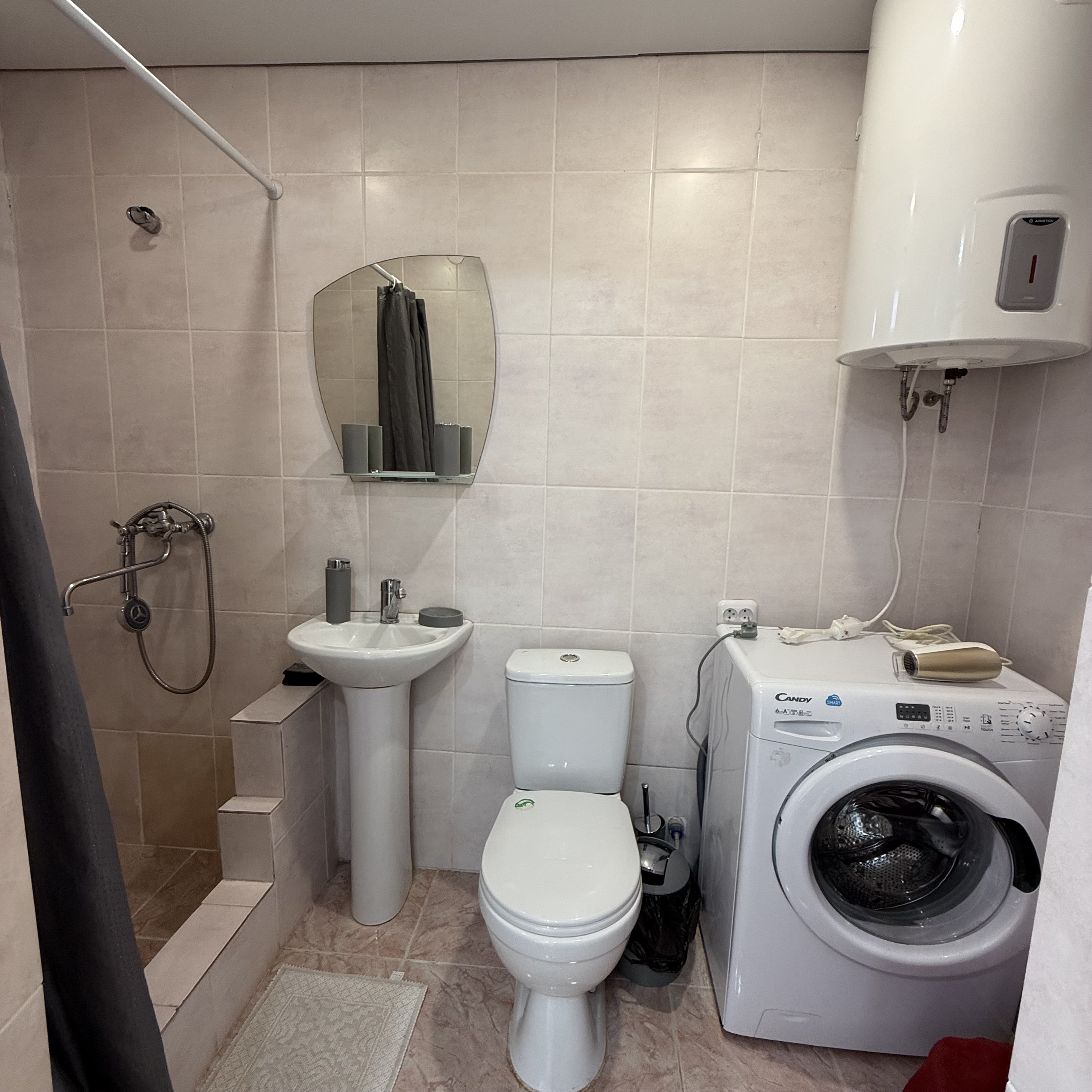 Квартира студия под ключ (у Ямзе)